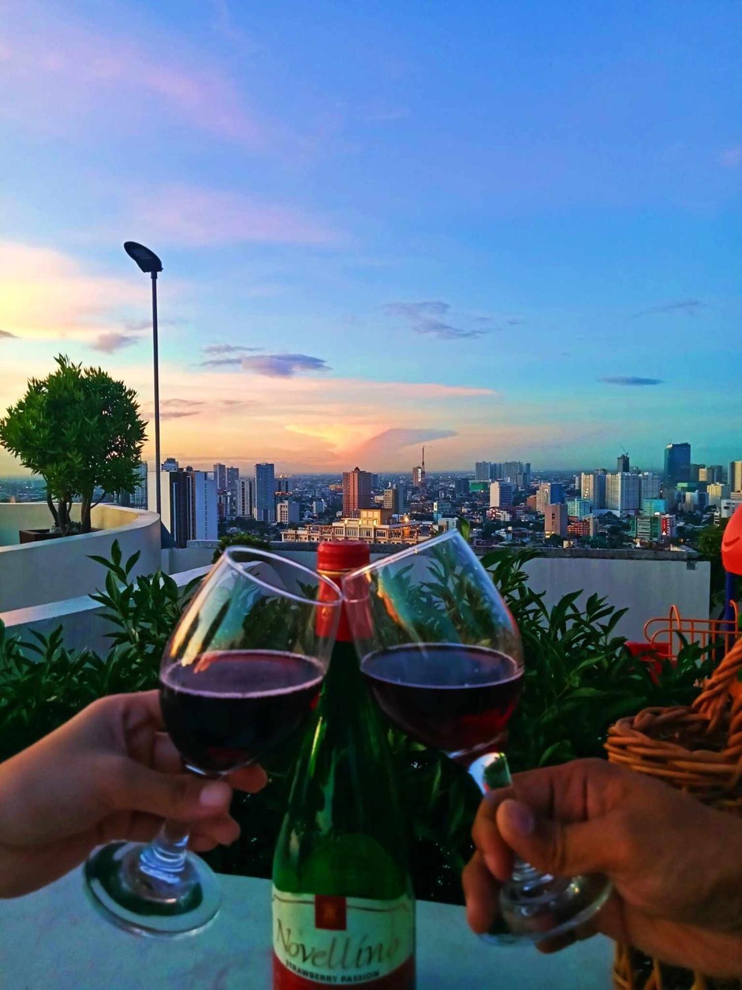 K2 Suites Staycation Кесон-Сити Экстерьер фото